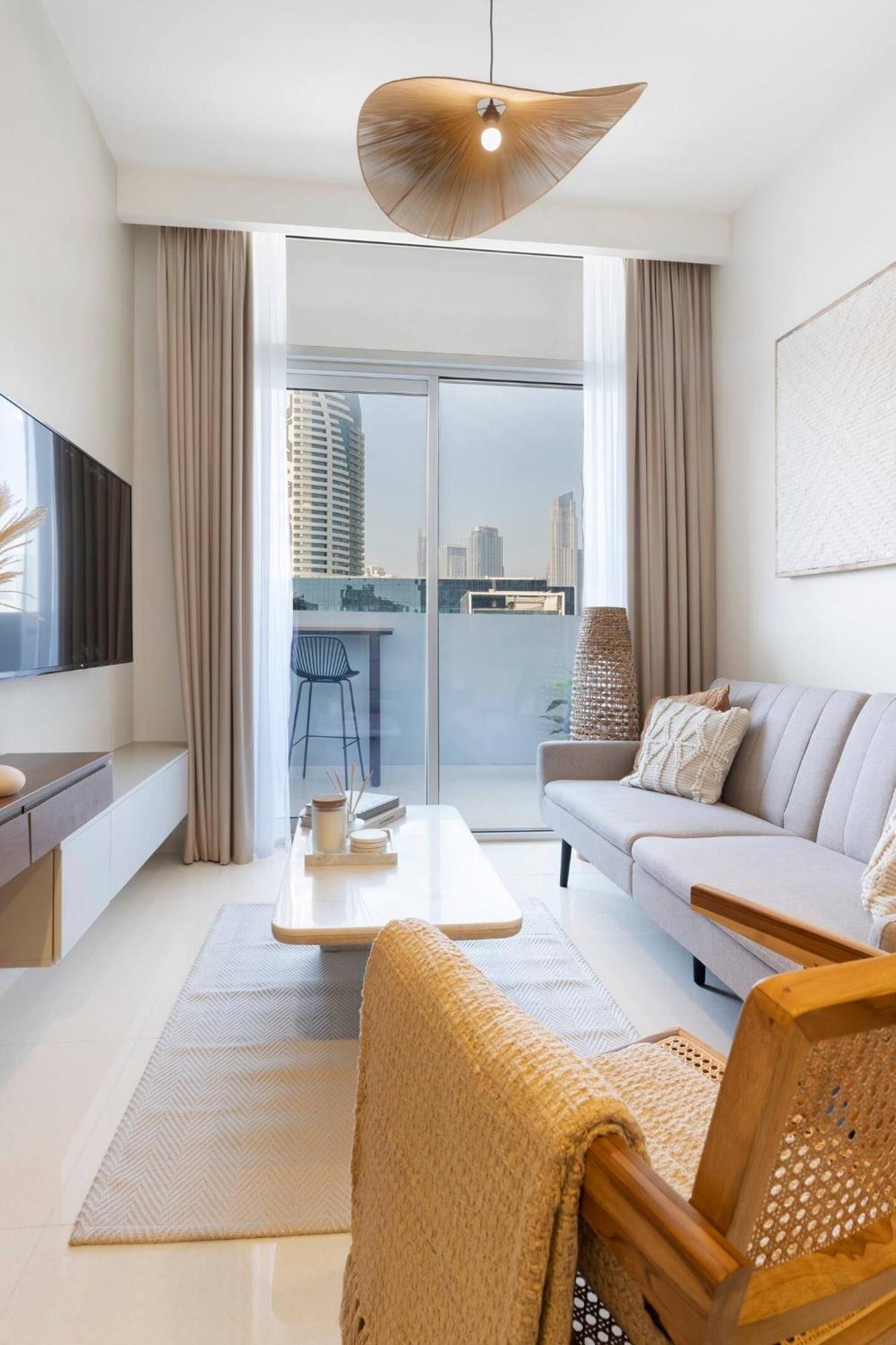5-Star Burj Khalifa View In Boho With Pool & Gym! Lejlighed Dubai Eksteriør billede