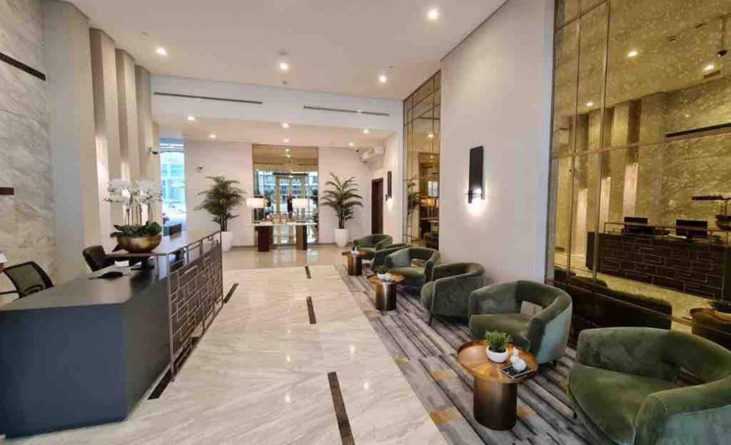 5-Star Burj Khalifa View In Boho With Pool & Gym! Lejlighed Dubai Eksteriør billede